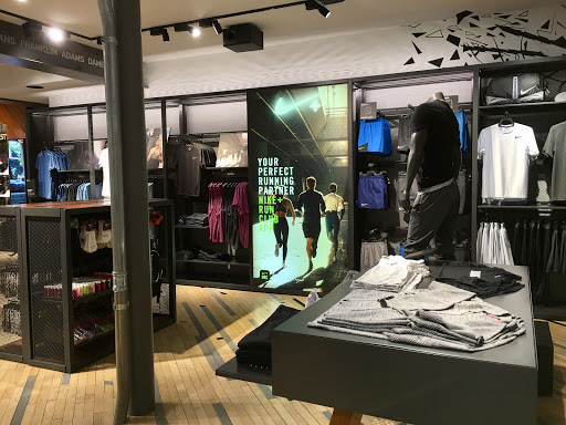 Running Store «Nike Running Bucktown», reviews and photos, 1640 N Damen Ave, Chicago, IL 60647, USA