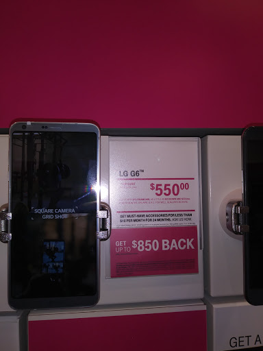 Cell Phone Store «T-Mobile», reviews and photos, 3895 Phoenix Ave, Fort Smith, AR 72903, USA