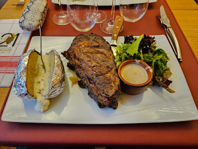 Les Vins et une fourchette à Fougères