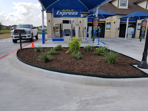 The Wash on Brown en Waxahachie