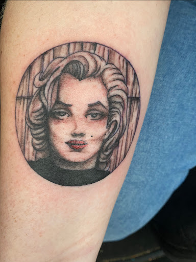 Tattoo Shop «The Tattoo Studio», reviews and photos, 3604 W Westview Blvd, Muncie, IN 47304, USA