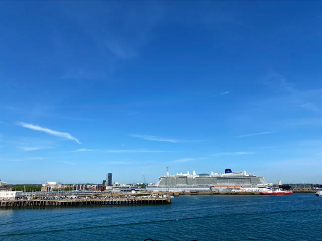 Reviews of City Cruise Terminal in Southampton - Courier service
