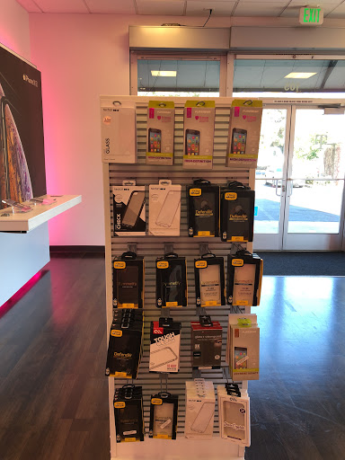 Cell Phone Store «T-Mobile», reviews and photos, 25965 Industrial Blvd #105, Hayward, CA 94545, USA