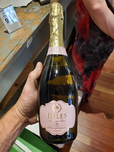 Wine Store «Spin the Bottle Wine Company», reviews and photos, 220 E Patrick St, Frederick, MD 21701, USA