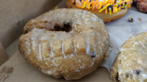 Donut Shop «Hole In One Donut 3», reviews and photos, 14406 N Florida Ave, Tampa, FL 33613, USA