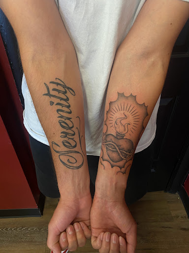 Explore small hummingbird tattoo ideas, creative tattoo ideas in Idaho Falls, available at Sinner Tattoo Studio