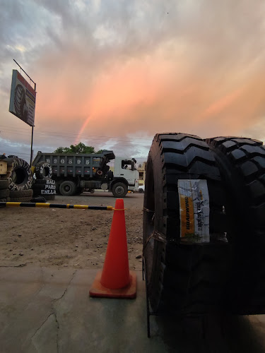 Opiniones de HM LLANTAS NASCA en Nazca - Tienda de neumáticos