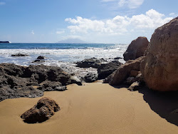 Agios Georgios beach'in fotoğrafı geniş ile birlikte