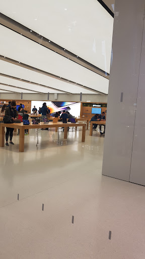 Computer Store «Apple World Trade Center», reviews and photos, 185 Greenwich St, New York, NY 10007, USA
