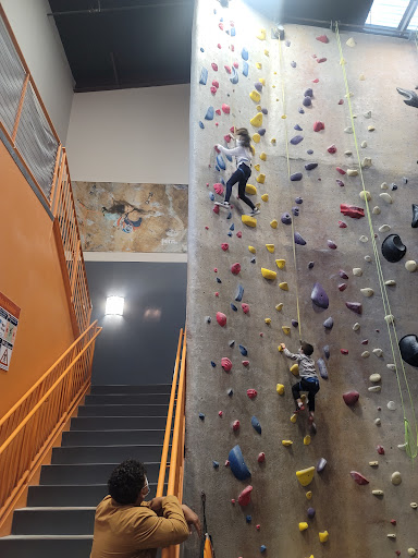 Rock Climbing Gym «inSPIRE Rock Indoor Climbing & Team Building Center», reviews and photos, 403 E Louetta Rd, Spring, TX 77373, USA