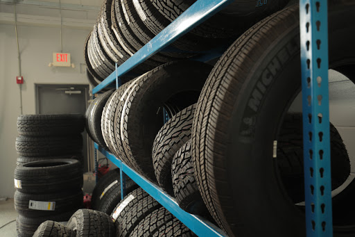 Car Dealer «Deery of Ames Chrysler Dodge Jeep Ram», reviews and photos, 1700 SE 16th St, Ames, IA 50010, USA