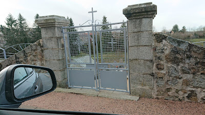 Cimetière de Saint-Nicolas-des-Biefs à Saint-Nicolas-des-Biefs