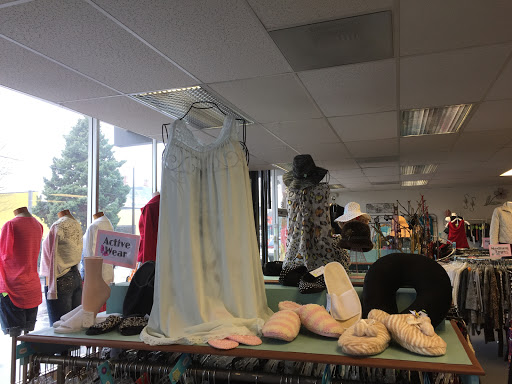 Thrift Store «Chase Me Again», reviews and photos, 289 NE 2nd St, Gresham, OR 97030, USA