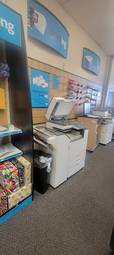 Shipping and Mailing Service «The UPS Store», reviews and photos, 1971 W Lumsden Rd, Brandon, FL 33511, USA