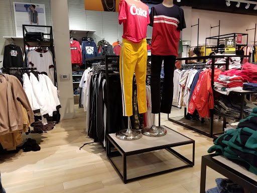 Clothing Store «Forever 21», reviews and photos, 21100 Dulles Town Cir, Dulles, VA 20166, USA