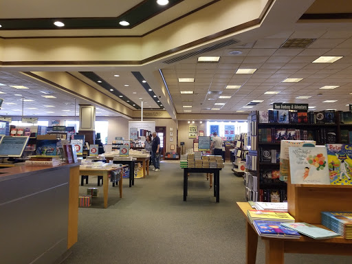 Book Store «Barnes & Noble», reviews and photos, 6134 S Westnedge Ave, Portage, MI 49002, USA