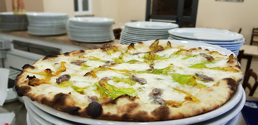 Piazza NOVA PIZZERIA in Genzano di Roma, Città Metropolitana di Roma Capitale