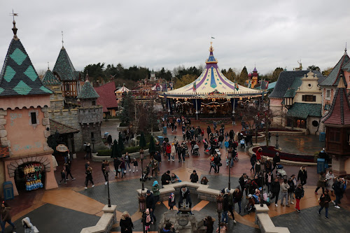 La Galerie de la Belle au Bois Dormant à Chessy