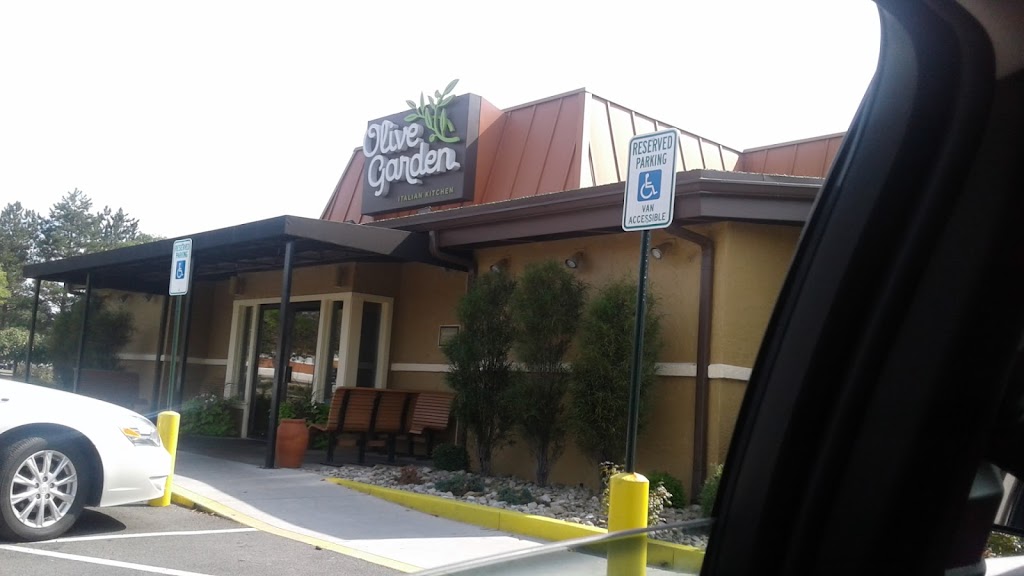 Olive Garden Italian Restaurant Niles, OH 44446 Menu, Hours