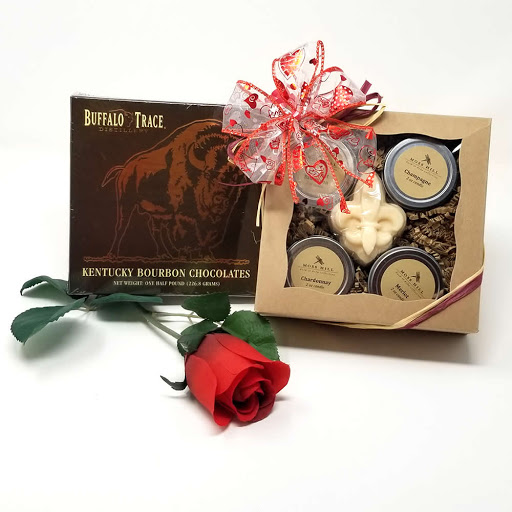 Gift Shop «A Taste of Kentucky», reviews and photos, 400 W Market St # 150, Louisville, KY 40202, USA