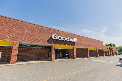 Goodwill Turnberry Retail Store, 12638 Jefferson Ave #30, Newport News, VA 23602, USA, 