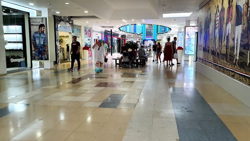 Shopping centres open on Sundays in Punta Cana