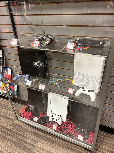 Video Game Store «GameStop», reviews and photos, 184 W Farms Mall, Farmington, CT 06032, USA