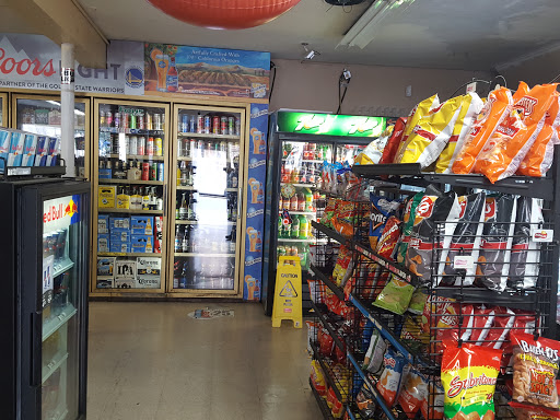 Liquor Store «Campus Market», reviews and photos, 134 E San Salvador St, San Jose, CA 95112, USA