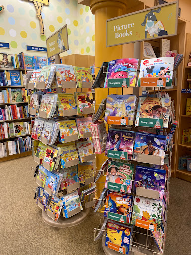 Book Store «Barnes & Noble», reviews and photos, 911 Haddonfield Rd, Cherry Hill, NJ 08002, USA