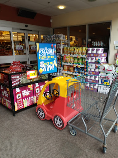 Grocery Store «Super Stop & Shop», reviews and photos, 200 New Hartford Rd, Winsted, CT 06098, USA