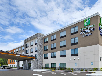 Holiday Inn Express & Suites Painesville - Concord, an IHG Hotel