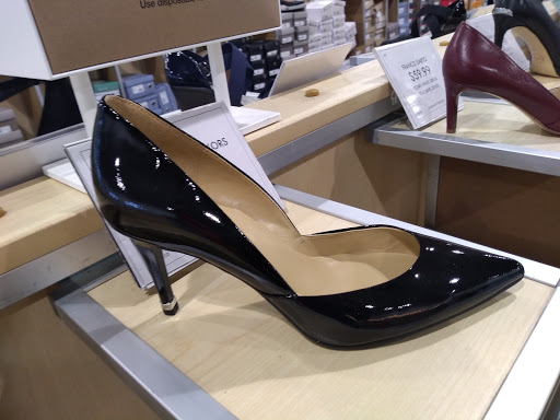 Shoe Store «DSW Designer Shoe Warehouse», reviews and photos, 4021 Conroy Rd, Orlando, FL 32839, USA