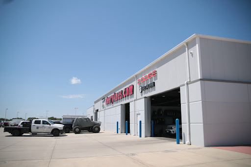 Car Dealer «Deery of Ames Chrysler Dodge Jeep Ram», reviews and photos, 1700 SE 16th St, Ames, IA 50010, USA