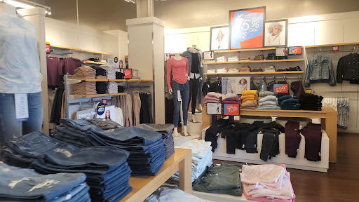 Clothing Store «Gap Outlet», reviews and photos, 1600 Saratoga Ave, San Jose, CA 95129, USA