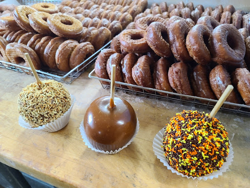 Donut Shop «County Donuts», reviews and photos, 1218 S Roselle Rd, Schaumburg, IL 60193, USA