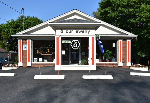 Jewelry Designer «A Jour Jewelry», reviews and photos, 325 Metacom Avenue, Bristol, RI 02809, USA
