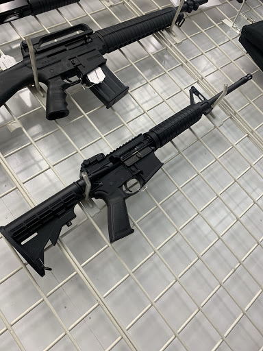 Gun Shop «South Dade Jewelry & Gun Exchange», reviews and photos, 20848 S Dixie Hwy, Miami, FL 33189, USA