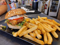 Plats et boissons du Restaurant de hamburgers Le Solo à Vallon-Pont-d'Arc - n°2