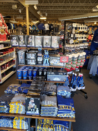 Sportswear Store «Rally House Brentwood», reviews and photos, 1120 S Brentwood Blvd, Richmond Heights, MO 63117, USA