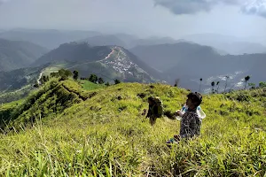 Gunung Sipandu image