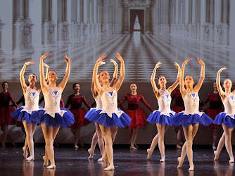The Metropolitan School of Dance