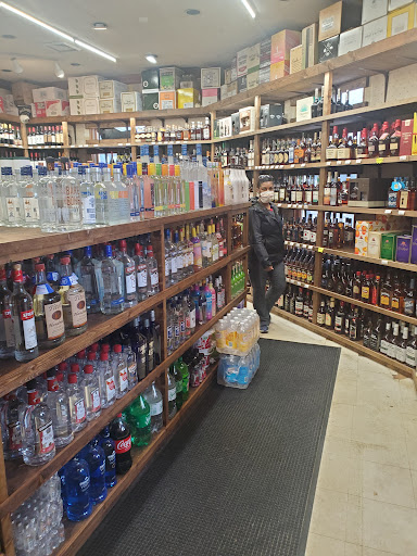 Liquor Store «Vault Liquor & Smokes», reviews and photos, 1270 Bardstown Rd, Louisville, KY 40204, USA