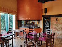 Atmosphère du Restaurant français Restaurant l'Escarbille à Montgiscard - n°12