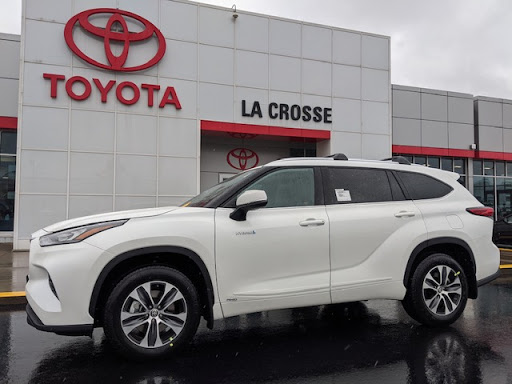 Toyota Dealer «Toyota of La Crosse», reviews and photos, 800 3rd St S, La Crosse, WI 54601, USA