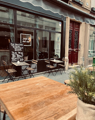 LE MAL EST FAIT à Paris