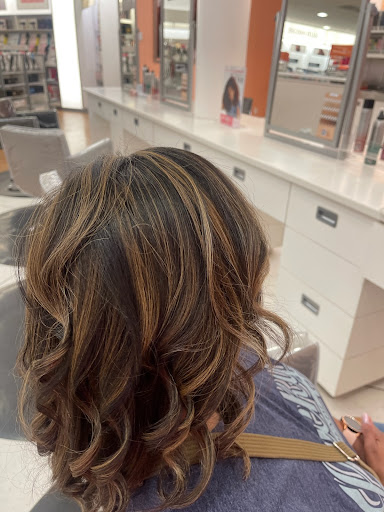 Hair Salon «Ulta Beauty», reviews and photos, 10333 Indianapolis Blvd, Highland, IN 46322, USA