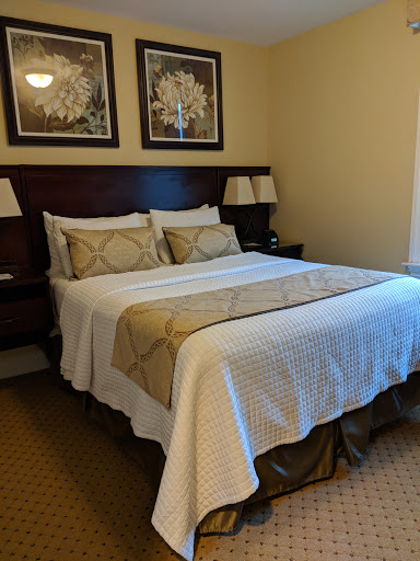 Hotel «Nassau Inn», reviews and photos, 10 Palmer Square, Princeton, NJ 08542, USA