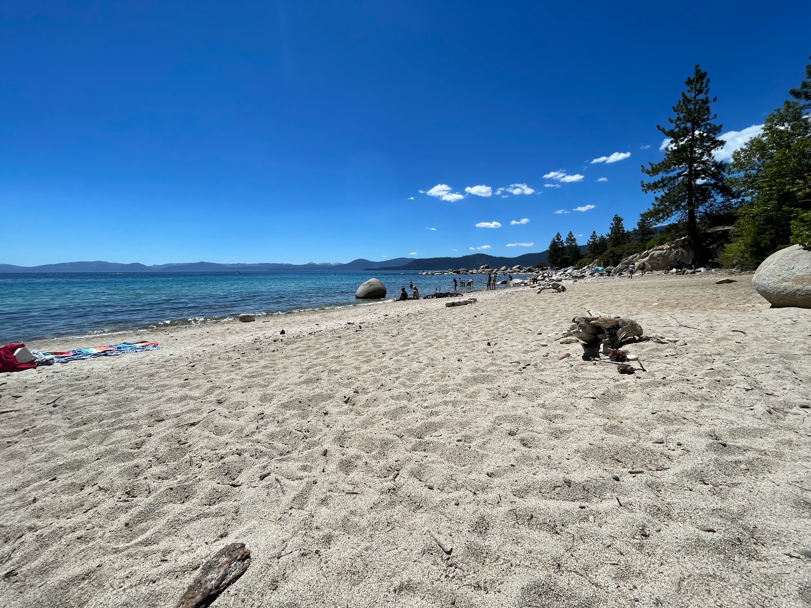 Photo de Hidden Beach Plaza situé dans une zone naturelle