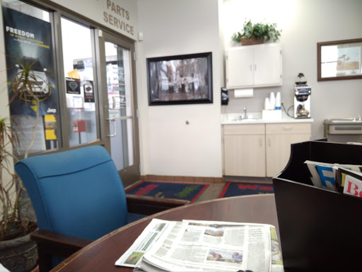 Car Dealer «Waconia Dodge Chrysler Jeep», reviews and photos, 905 Strong Dr, Waconia, MN 55387, USA