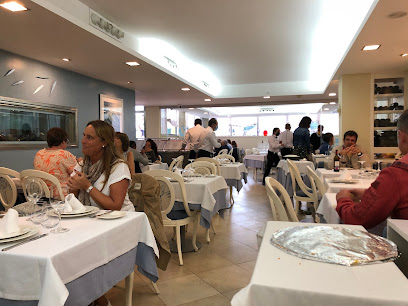Restaurante Rías Bajas - Av. Estados Unidos con Av. Tirajana Edificio Playa del Sol, 35100, Las Palmas, Spain
